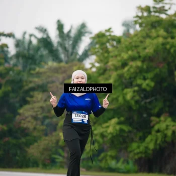 Runner Photo 7418110
