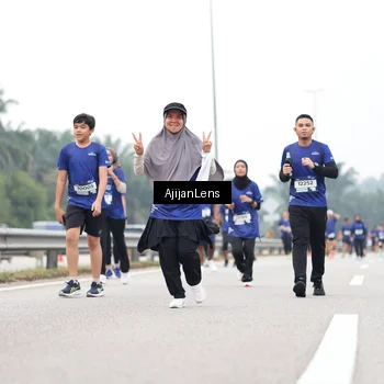 Runner Photo 7418113