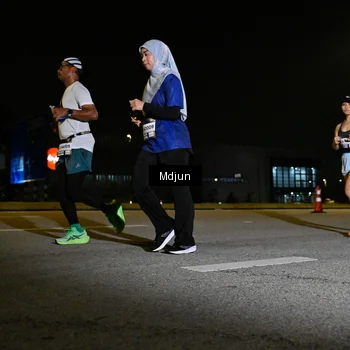 Runner Photo 7418121