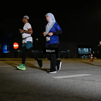 Runner Photo 7418123