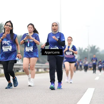 Runner Photo 7418124