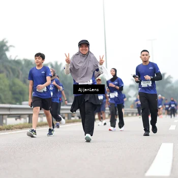 Runner Photo 7418137