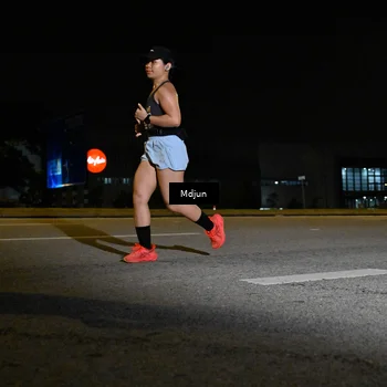 Runner Photo 7418178