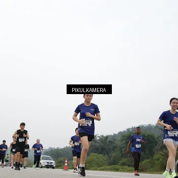 Runner Photo 7418188