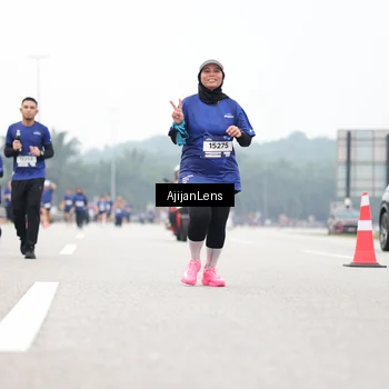 Runner Photo 7418189