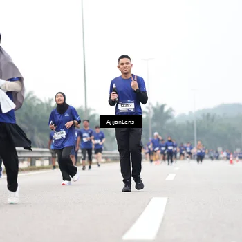 Runner Photo 7418190