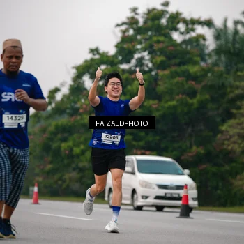 Runner Photo 7418195