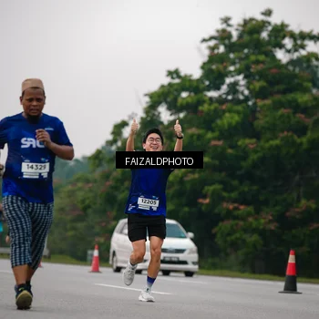 Runner Photo 7418205
