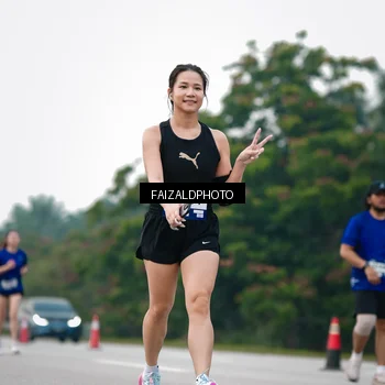 Runner Photo 7418214