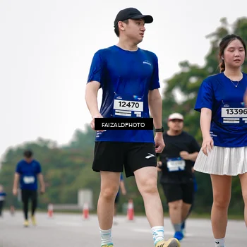 Runner Photo 7418241