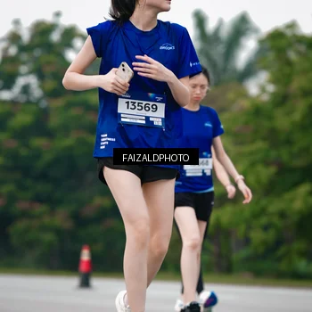 Runner Photo 7418242