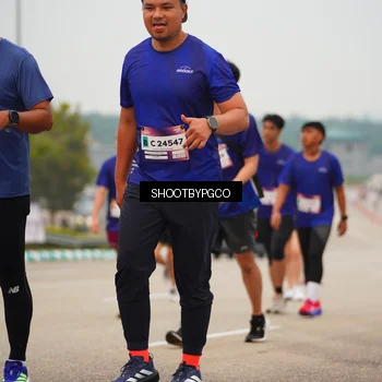 Runner Photo 7418253
