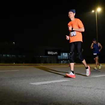 Runner Photo 7418280