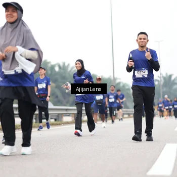 Runner Photo 7418298