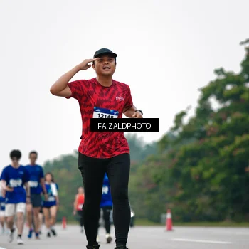 Runner Photo 7418333