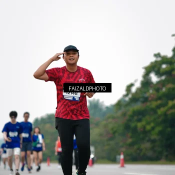 Runner Photo 7418338