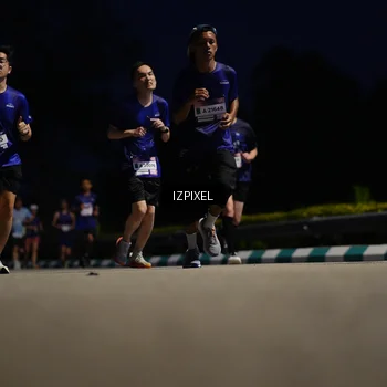 Runner Photo 7418340