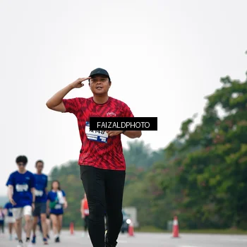 Runner Photo 7418345