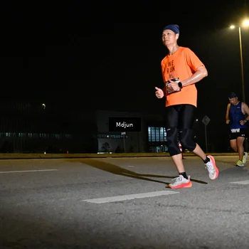 Runner Photo 7418383