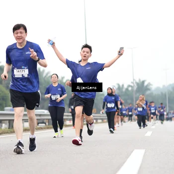 Runner Photo 7418391
