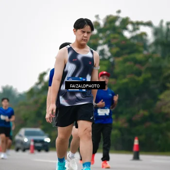 Runner Photo 7418392