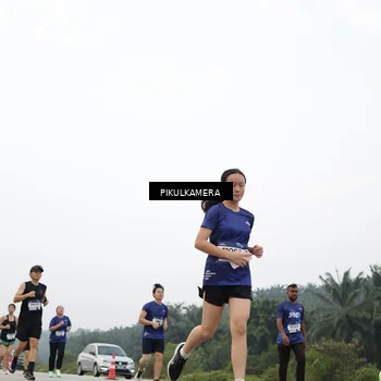 Runner Photo 7418424