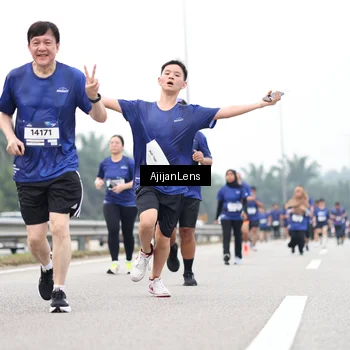 Runner Photo 7418428