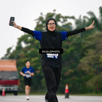 Runner Photo 7418430
