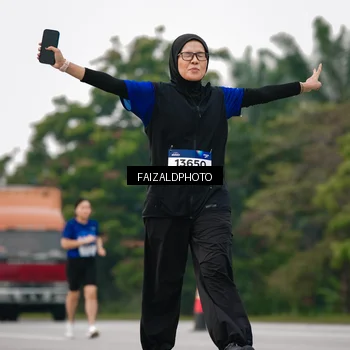 Runner Photo 7418433