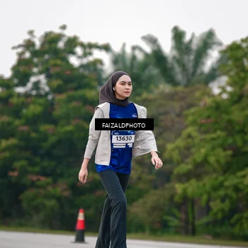 Runner Photo 7418467