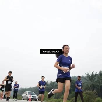 Runner Photo 7418476