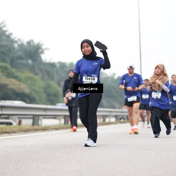 Runner Photo 7418489