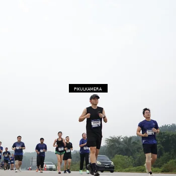 Runner Photo 7418521