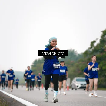 Runner Photo 7418554