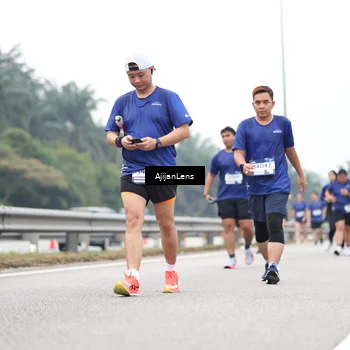 Runner Photo 7418558