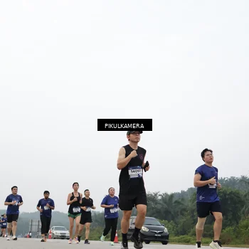 Runner Photo 7418565