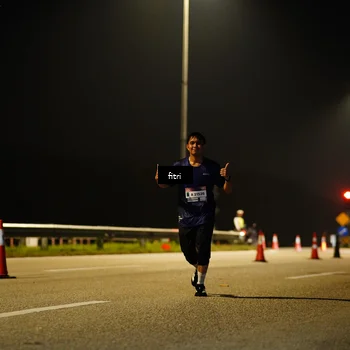 Runner Photo 7418566