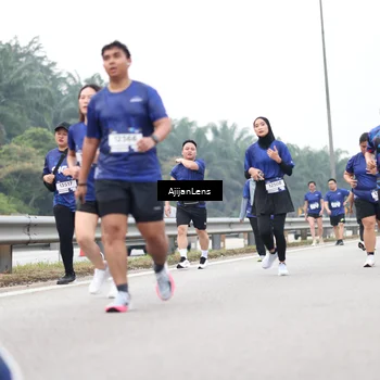 Runner Photo 7418571