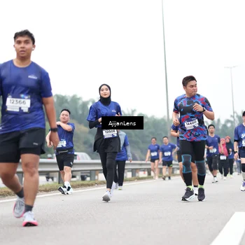 Runner Photo 7418590