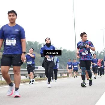 Runner Photo 7418599