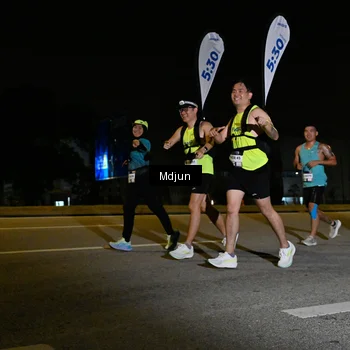 Runner Photo 7418621