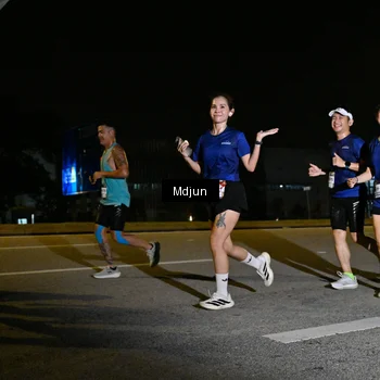 Runner Photo 7418635