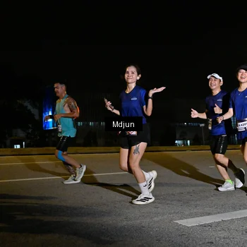 Runner Photo 7418636
