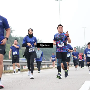 Runner Photo 7418640