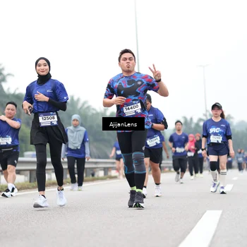 Runner Photo 7418642
