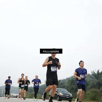 Runner Photo 7418665