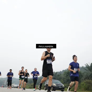 Runner Photo 7418668