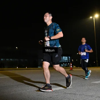 Runner Photo 7418698