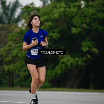 Runner Photo 7418700