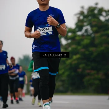 Runner Photo 7418705